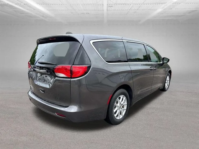 Used 2023 Gray Chrysler LX image 7