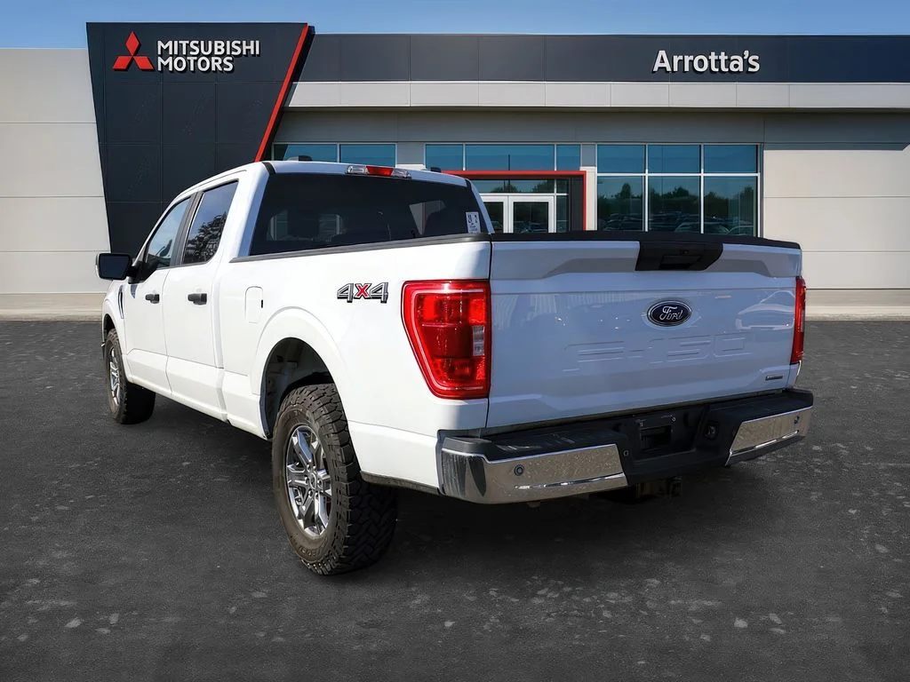 Used 2021 Oxford White Ford XLT image 4