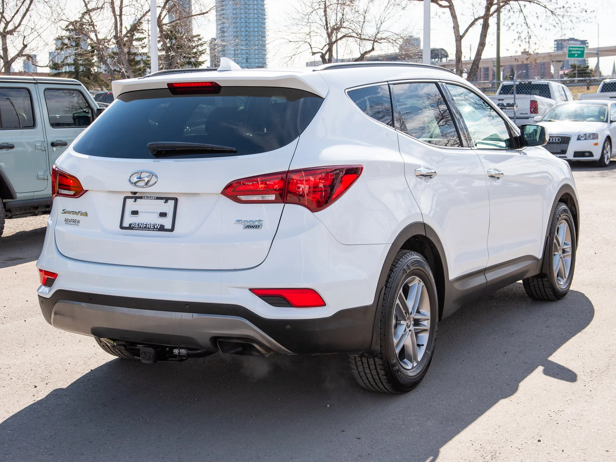 Used 2018 White Hyundai SE * One Owner | Heated Seats | Panoramic Sunroof | Backup Camera | Blind Spot Monitoring image 11