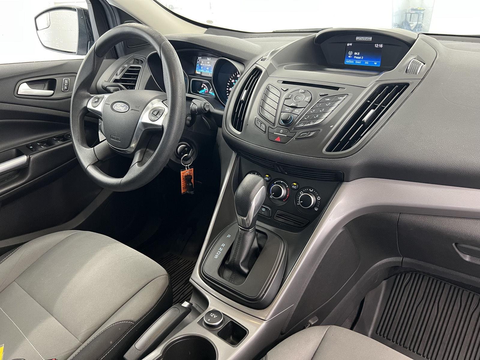 Used 2016 Shadow Black Ford SE image 29