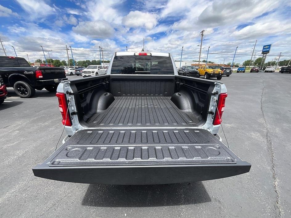 New 2026 Silver Zynith Exterior Paint RAM Laramie image 7