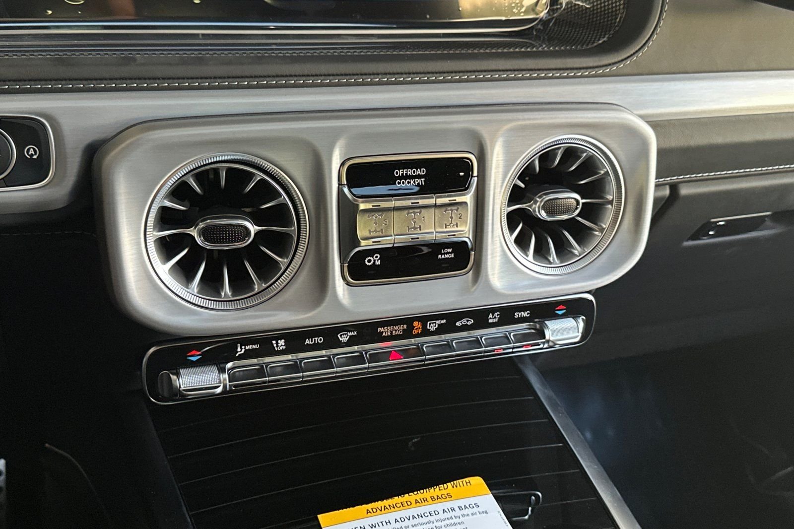 New 2026 MANUFAKTUR Moonlight White Metallic Mercedes-Benz G 63 AMG® image 20