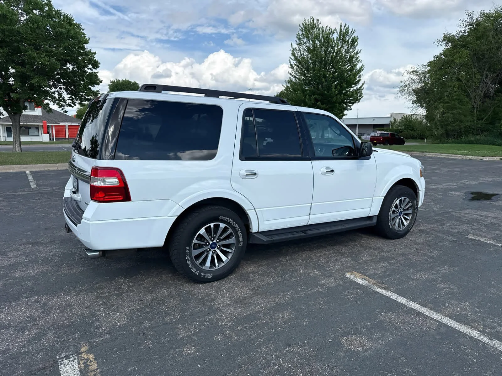 Used 2017 Oxford White Ford XLT image 14
