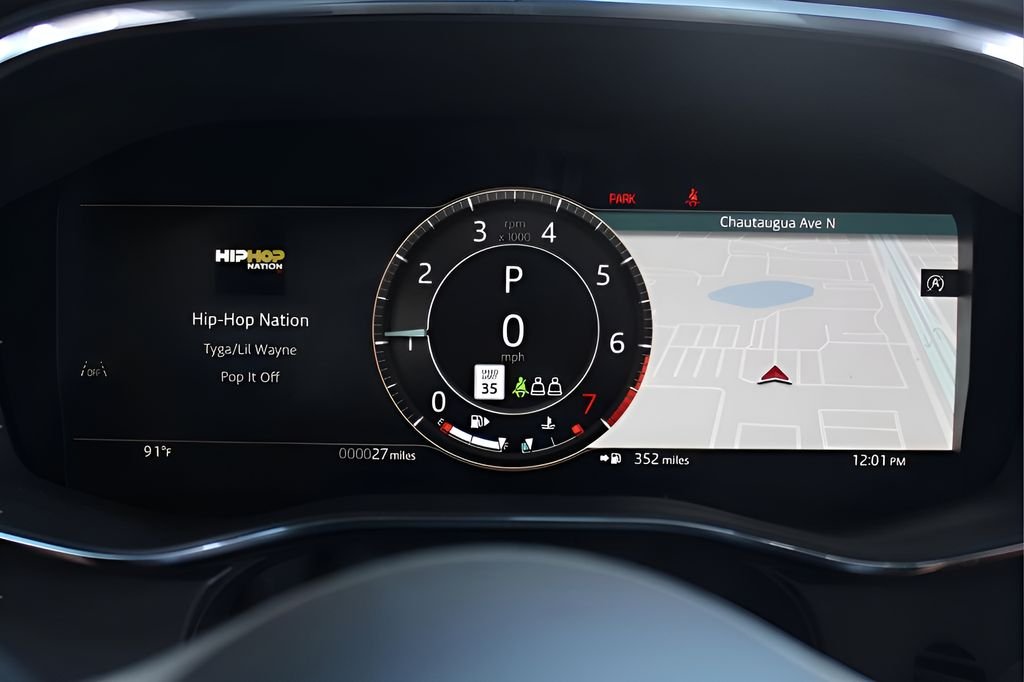 New 2026 Eiger Grey Jaguar P250 R-Dynamic S image 23