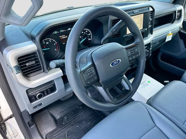 New 2026 Oxford White Ford XL image 6