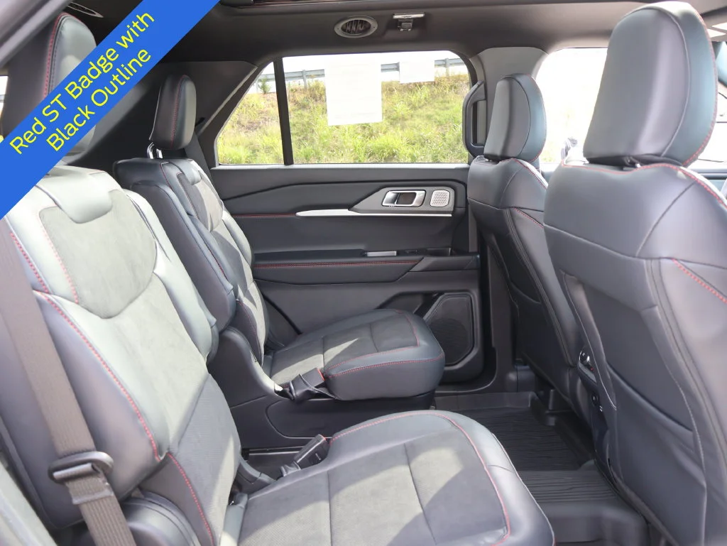 New 2027 Star White Metallic Tri-Coat Ford ST image 12