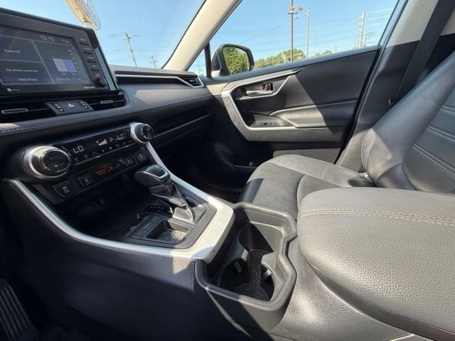 Certified Used 2020 Silver Sky Metallic Toyota XLE Premium image 20