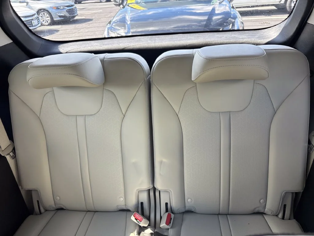Certified Used 2023 White Kia SX image 33
