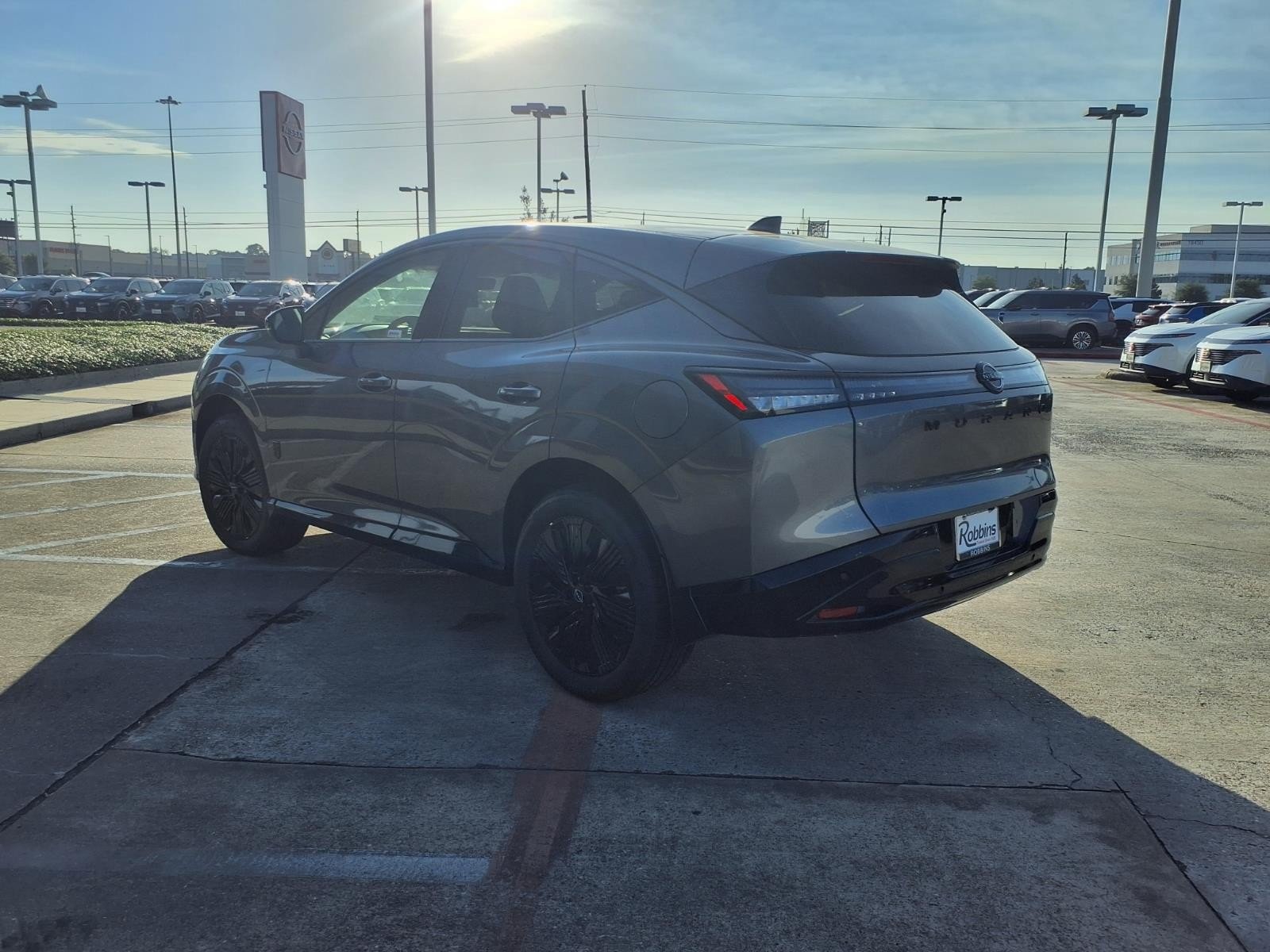 2027 Nissan Murano photo 4 of 24