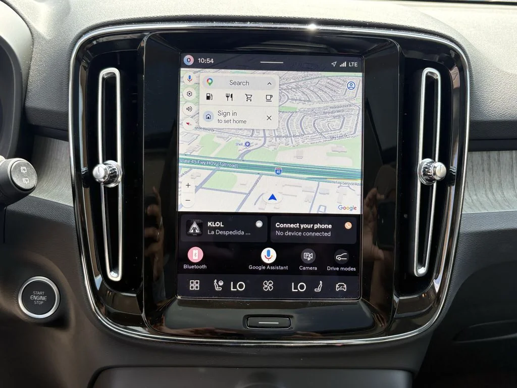 Certified Used 2026 Crystal White Volvo Plus image 18