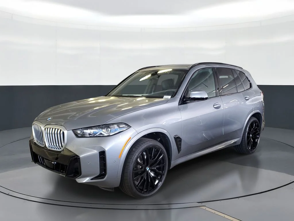 Used 2026 Skyscraper Grey Metallic BMW sDrive40i image 1
