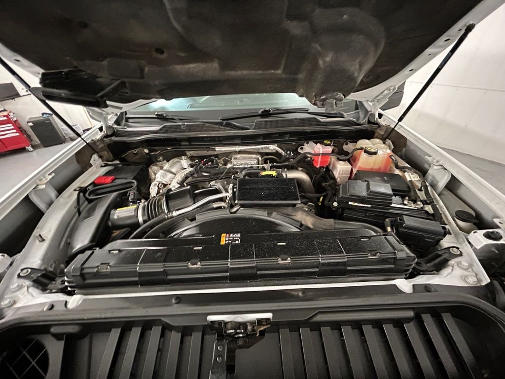 Used 2022 White Chevrolet LT image 21