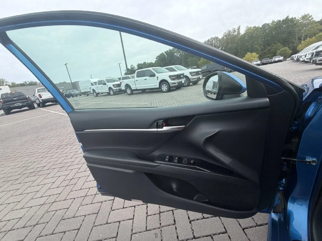 Used 2019 Blue Toyota SE image 14