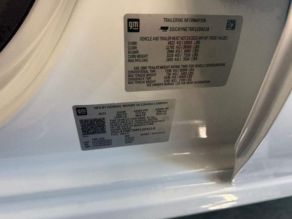 Used 2024 White Chevrolet LT image 26
