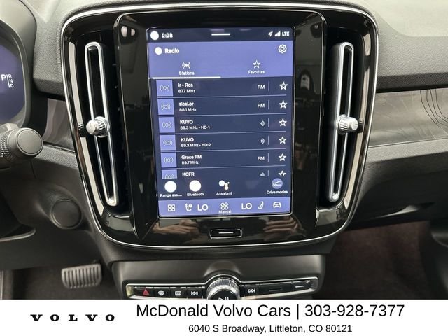 Used 2023 Green Volvo Ultimate image 16