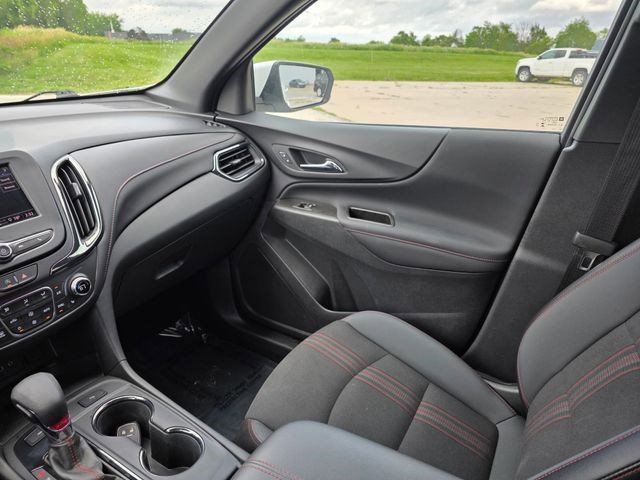 Used 2023 Summit White Chevrolet RS image 35