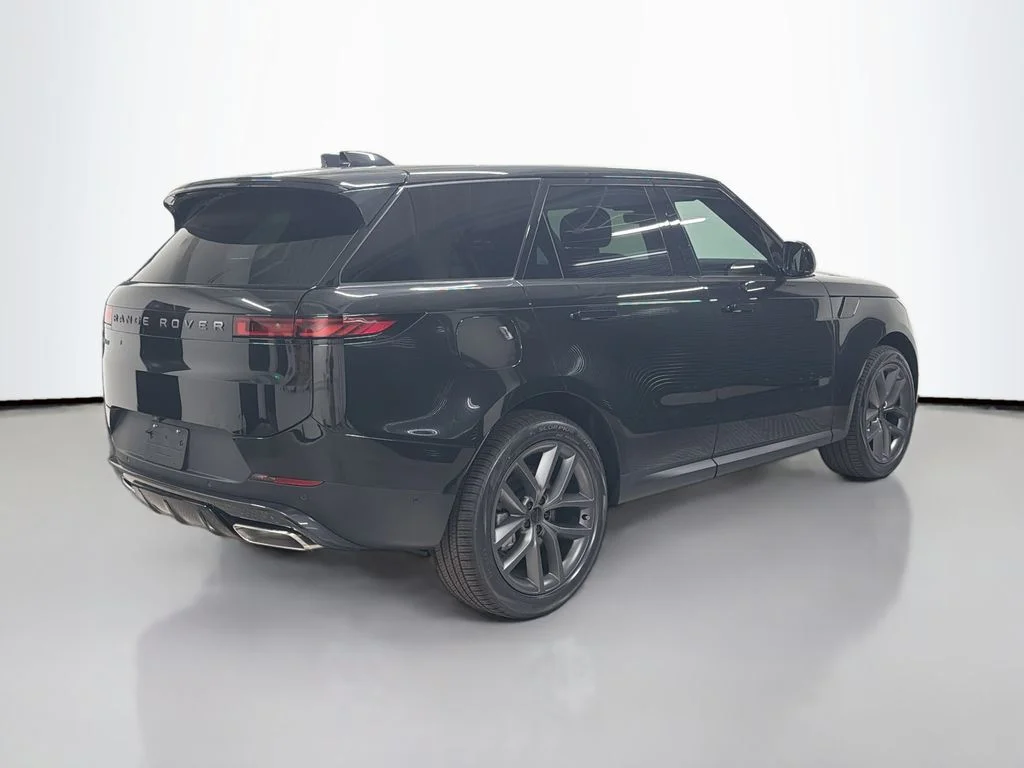 New 2026 Santorini Black Metallic Land Rover SE image 9