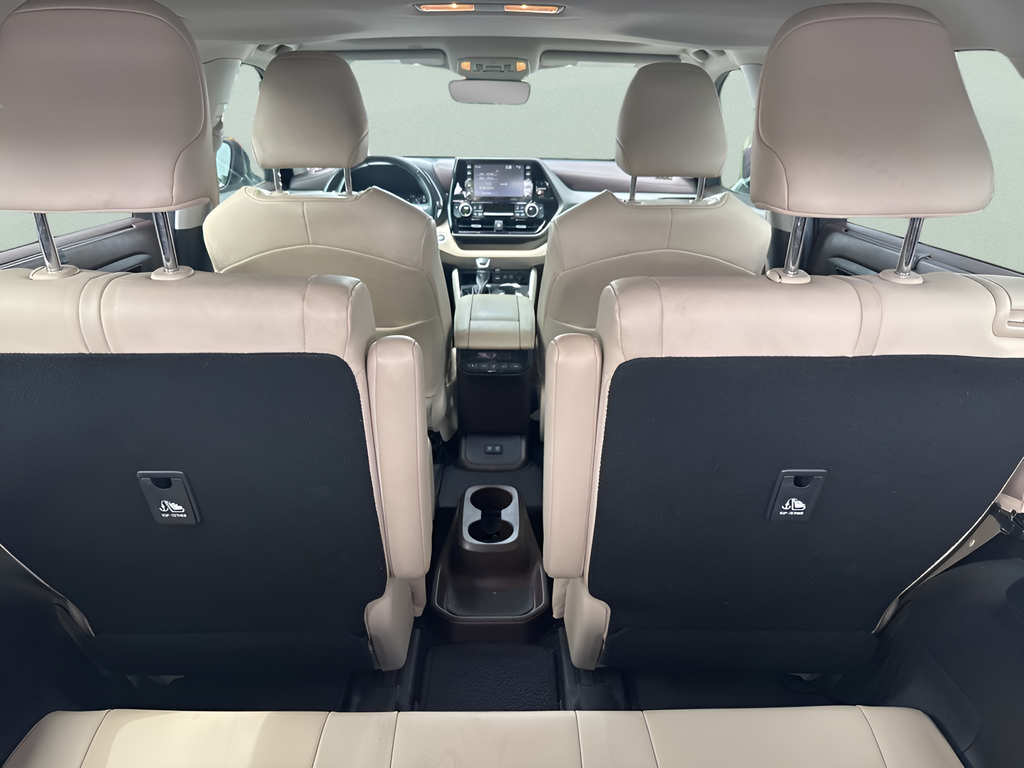Used 2020 Gray Toyota XLE image 39