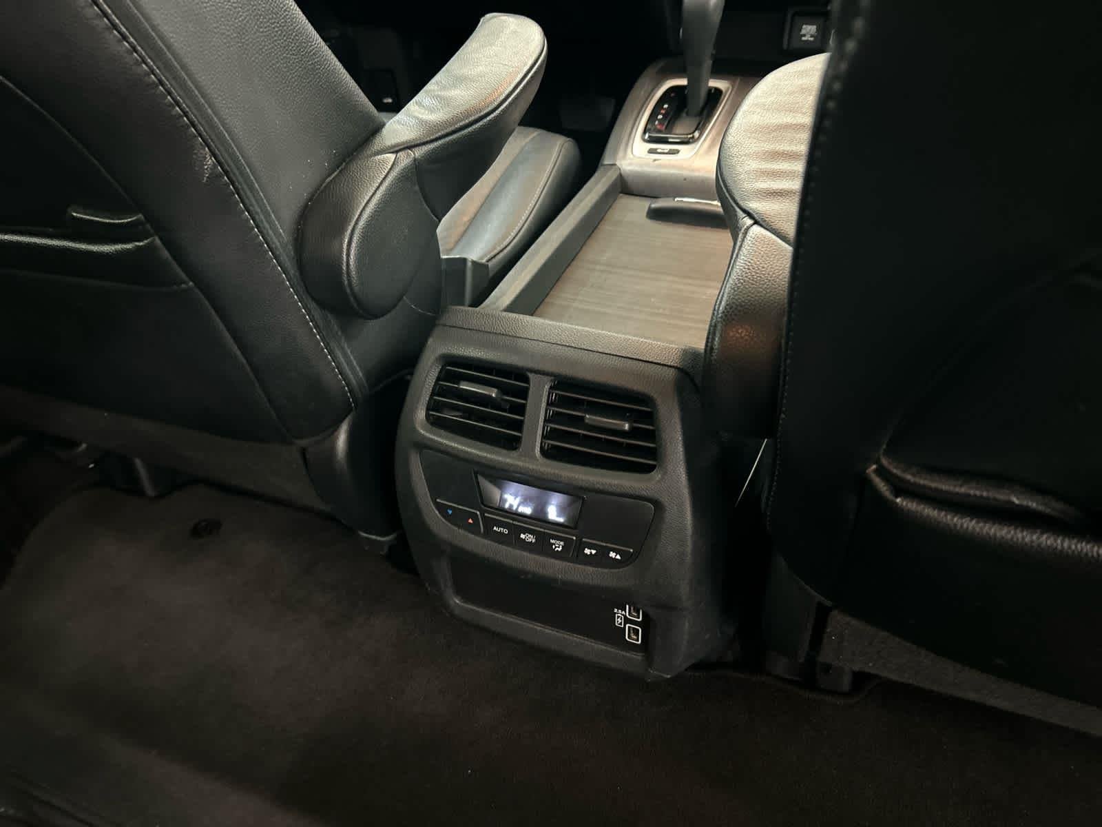 Used 2020 Platinum White Pearl Honda EX-L image 18