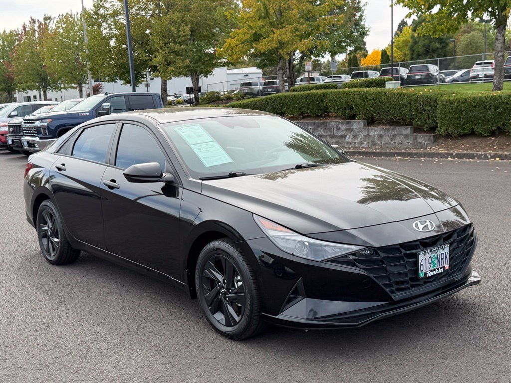 Used 2022 Phantom Black Hyundai Blue image 2