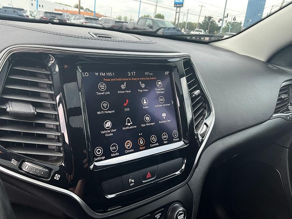 Used 2019 Gray Jeep Limited image 21
