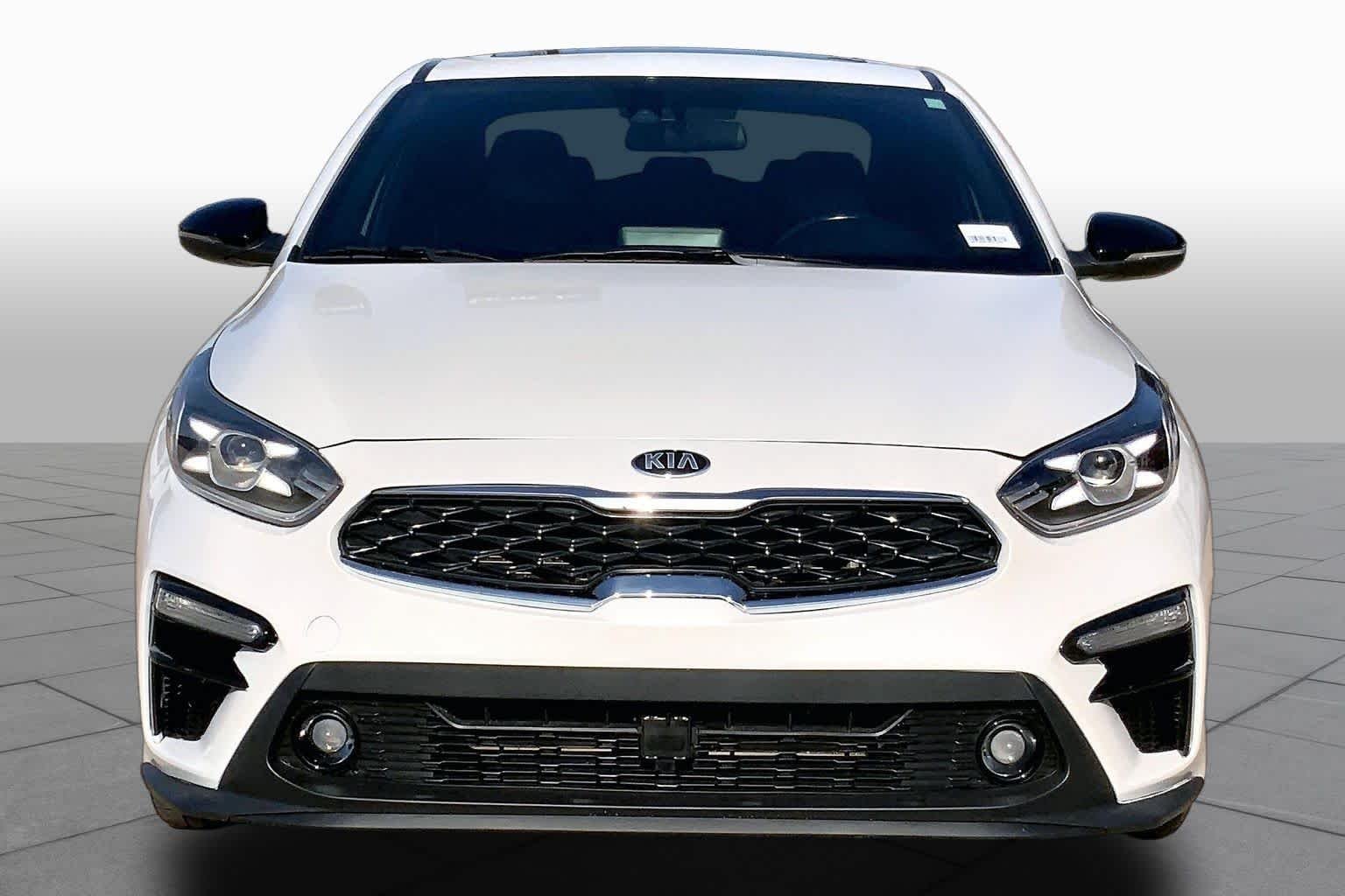 Used 2021 Snow White Pearl Kia GT image 4