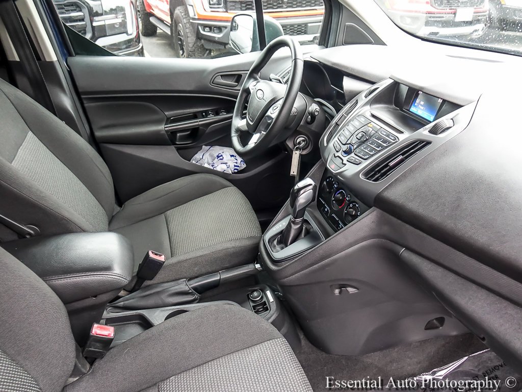 Used 2018 Dark Blue Ford XL image 23