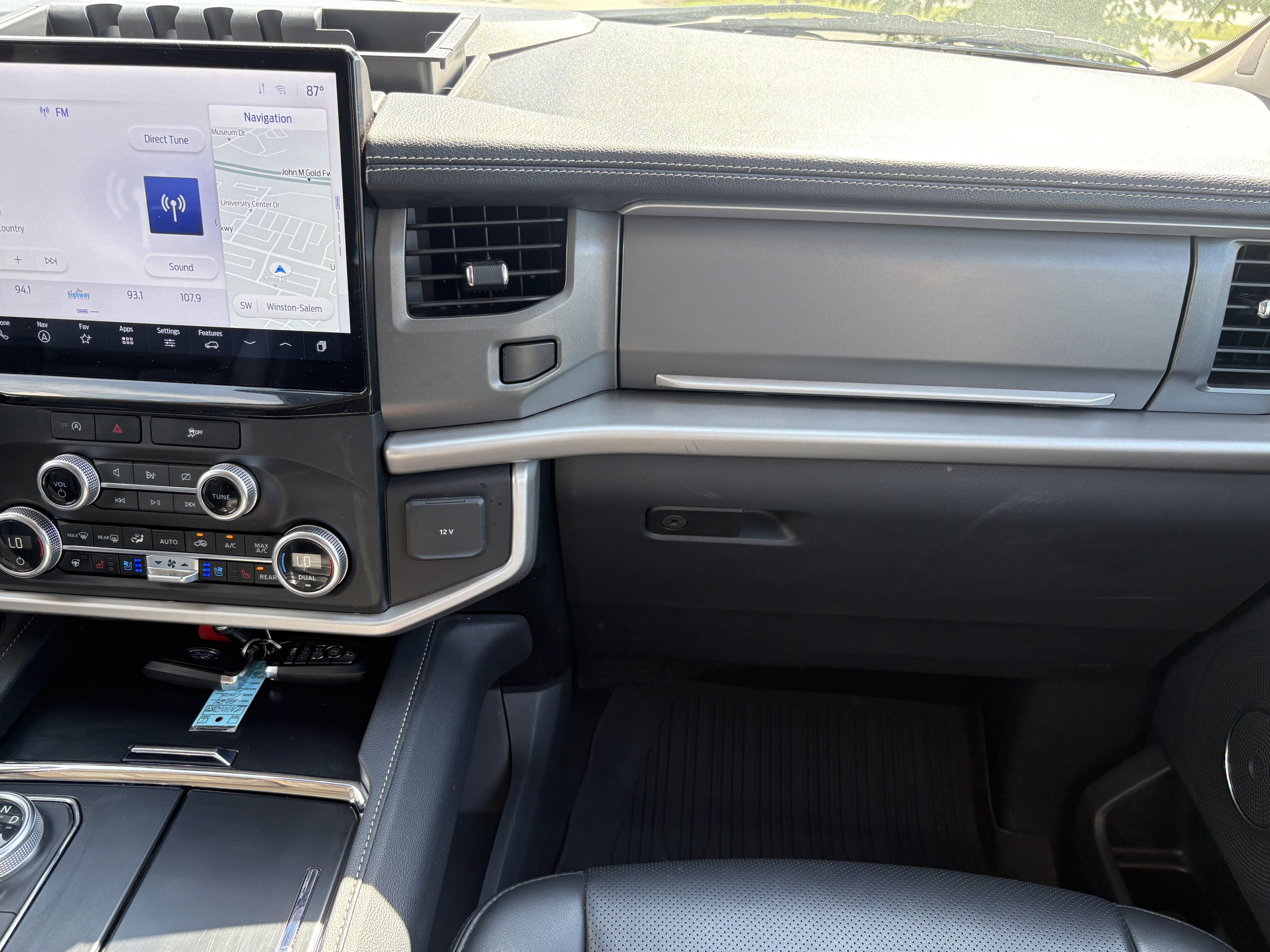 Used 2024 Gray Metallic Ford XLT image 15