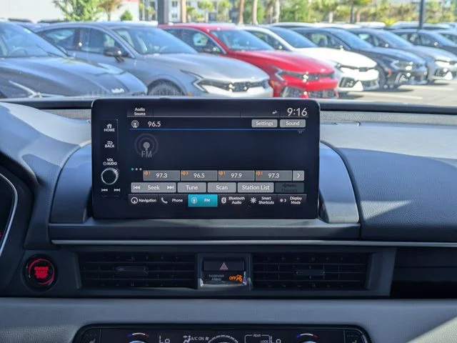 Used 2023  Honda Touring image 19