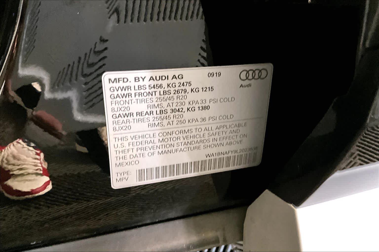 Used 2020 Mythos Black Metallic Audi Premium Plus image 34