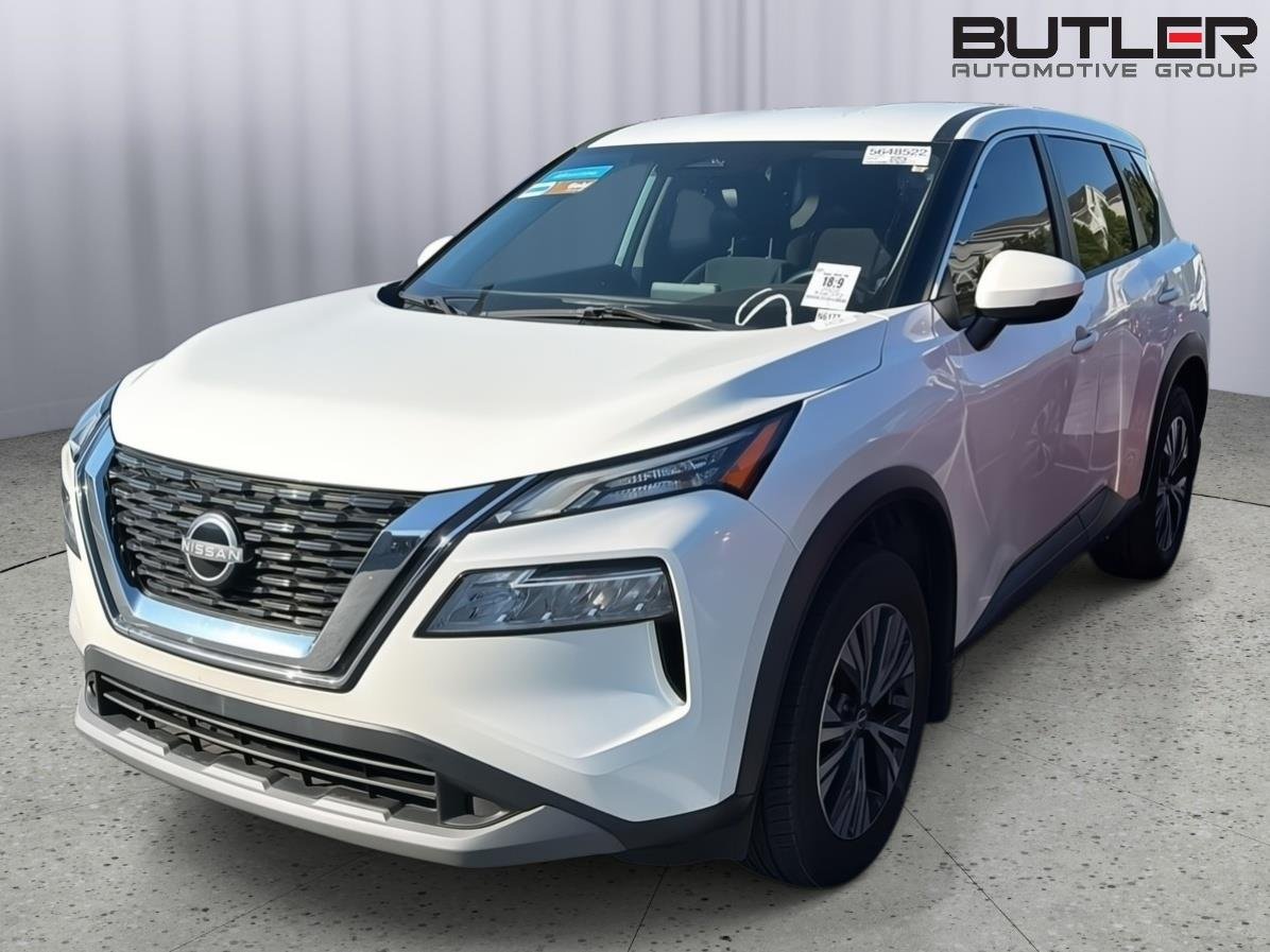Used 2022 Gun Metallic Nissan SV image 1