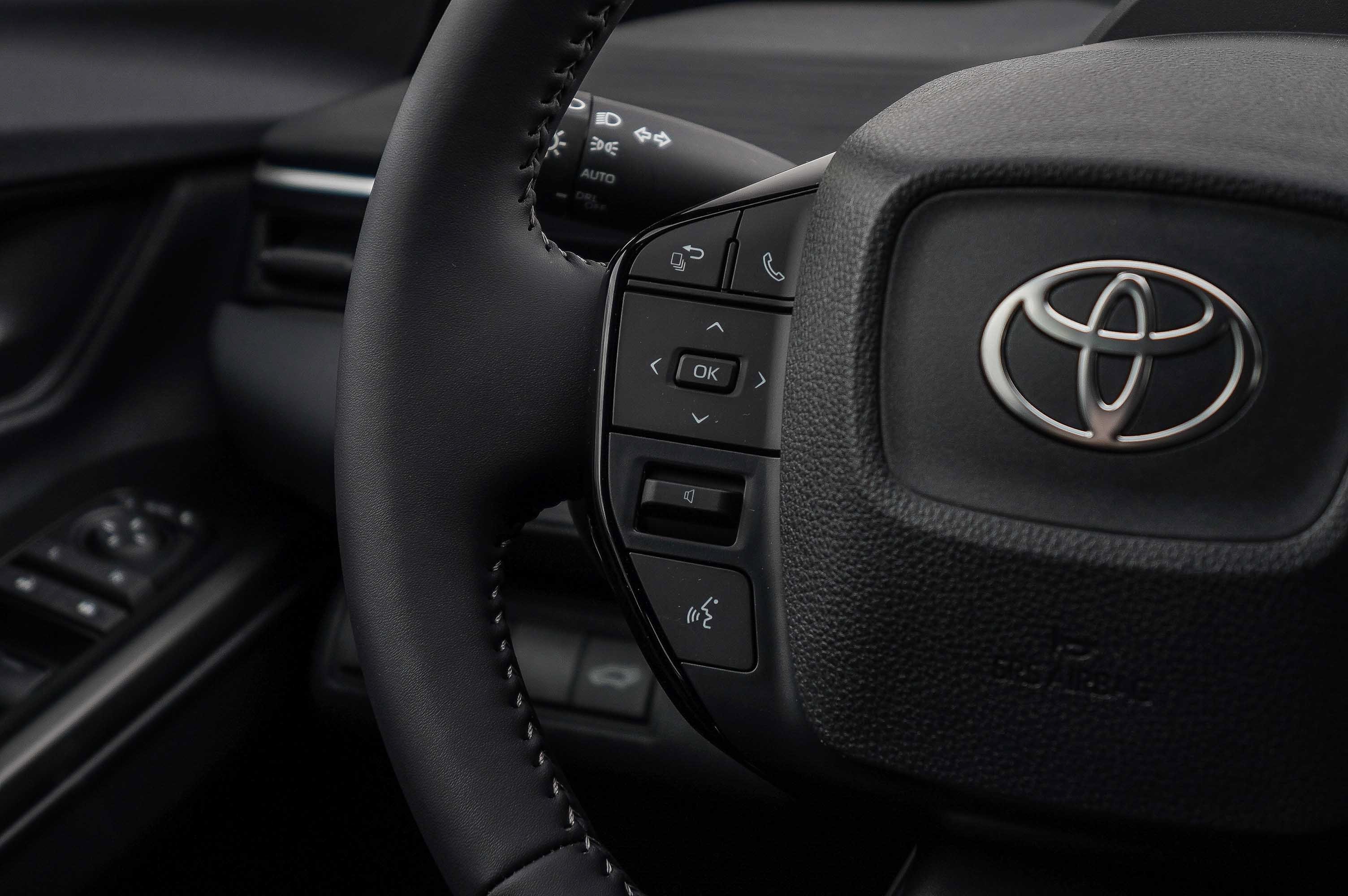 2026 Toyota C-HR SE - Photo 16
