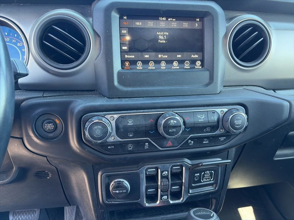 Used 2021 Green Jeep Sport image 10