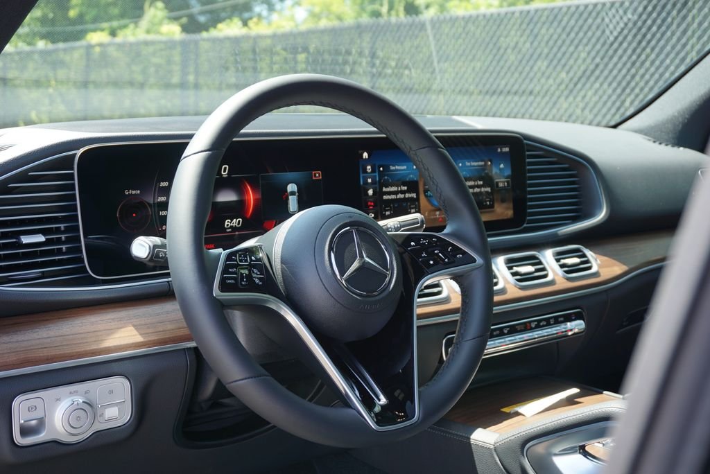 Used 2026 Obsidian Black Metallic Mercedes-Benz GLE 350 image 26