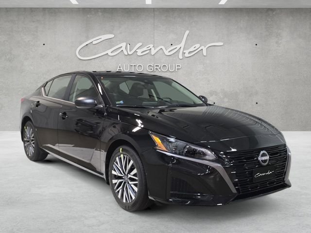 New 2026 Super Black Nissan SV image 2