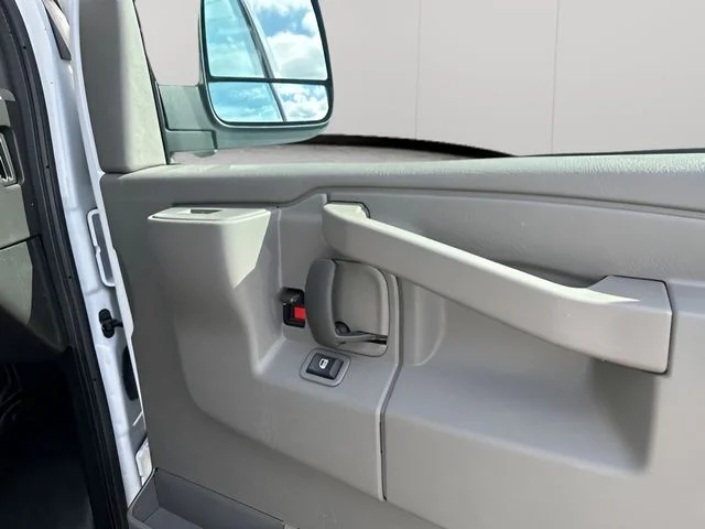 Used 2025 White GMC Work Van image 27