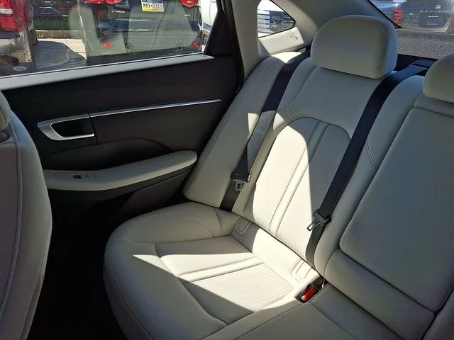 New 2026 White Hyundai SEL Sport image 12