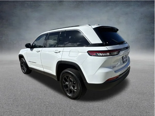 New 2027 Bright White Clear-Coat Paint Jeep Laredo Altitude image 14