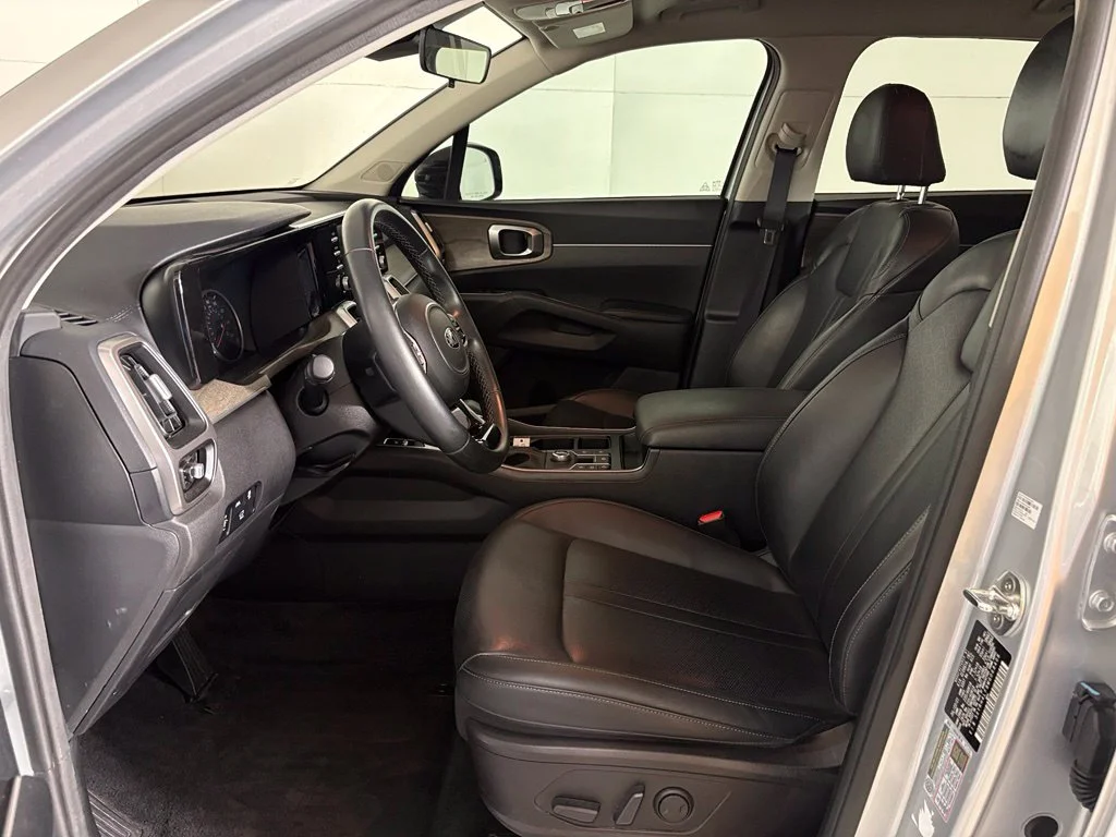 Used 2021 Silver Kia EX image 15