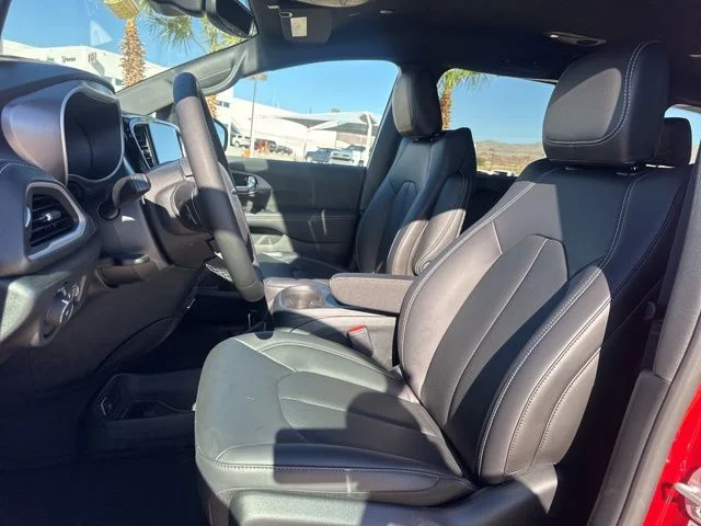 2026 Chrysler Pacifica Select - Photo 21