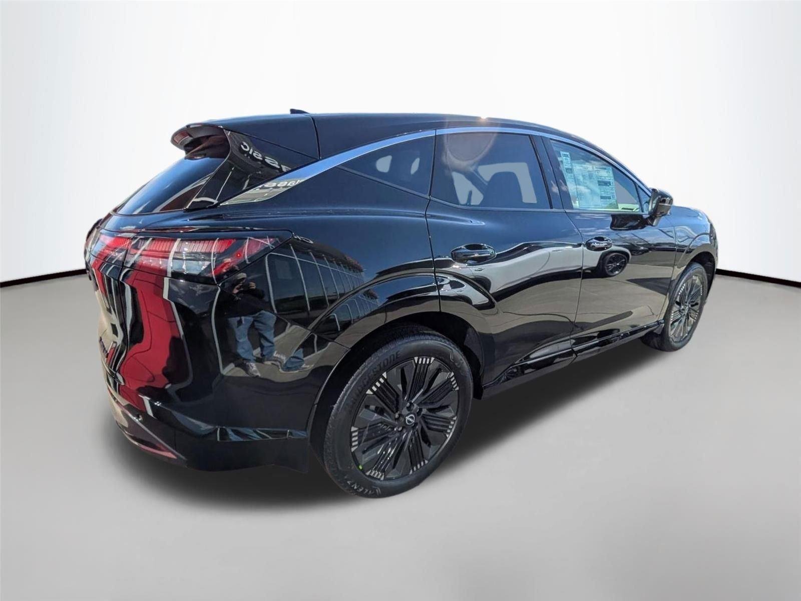 New 2026 Super Black Nissan Platinum image 5