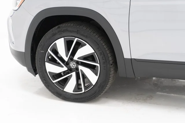 2026 Volkswagen Atlas SE w/Tech - Photo 13
