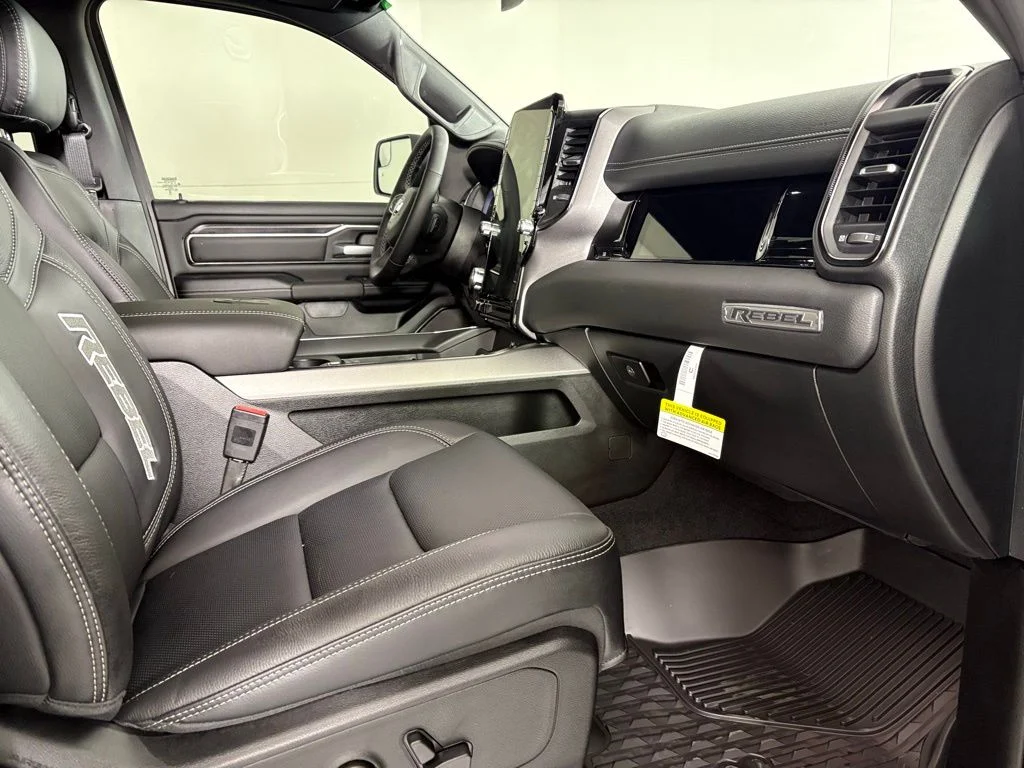 2026 RAM 1500 Rebel - Photo 14