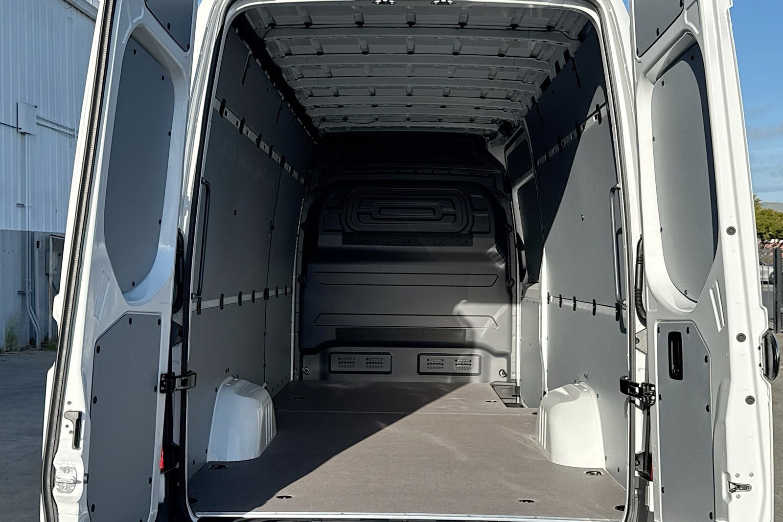New 2026 Arctic+White Mercedes-Benz  image 21