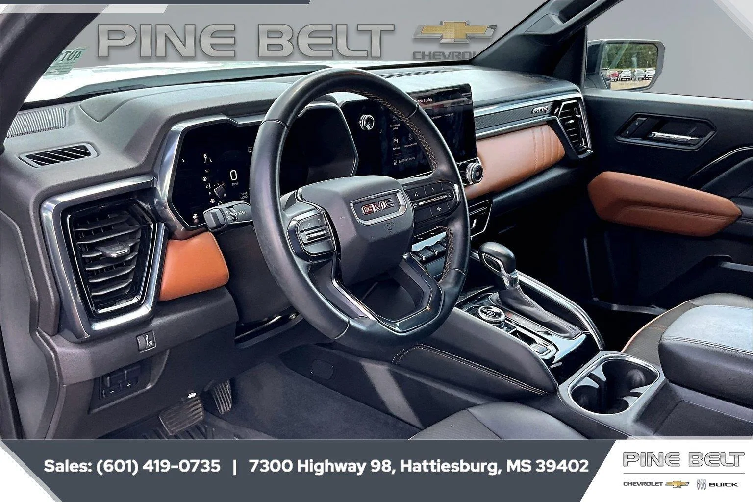 Used 2023 SUMMIT WHITE GMC 4WD AT4 image 13