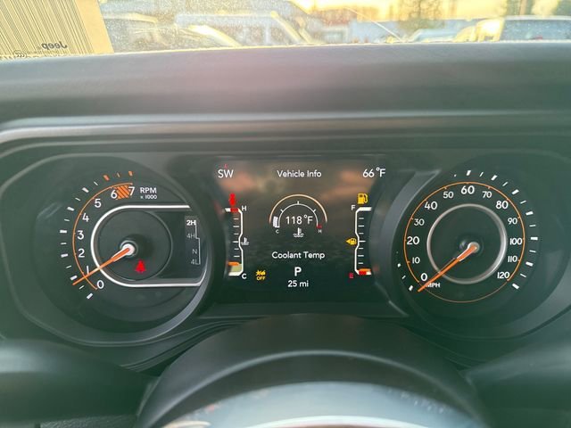 New 2026 Bright White Clear-Coat Exterior Paint Jeep Sahara image 19