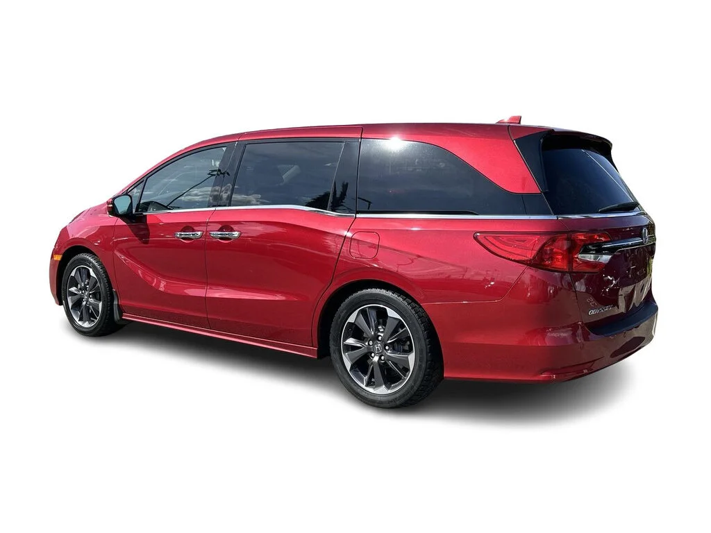 Used 2022 Radiant Red Metallic II Honda Touring No Accident History   Local BC   Clean Tit image 9