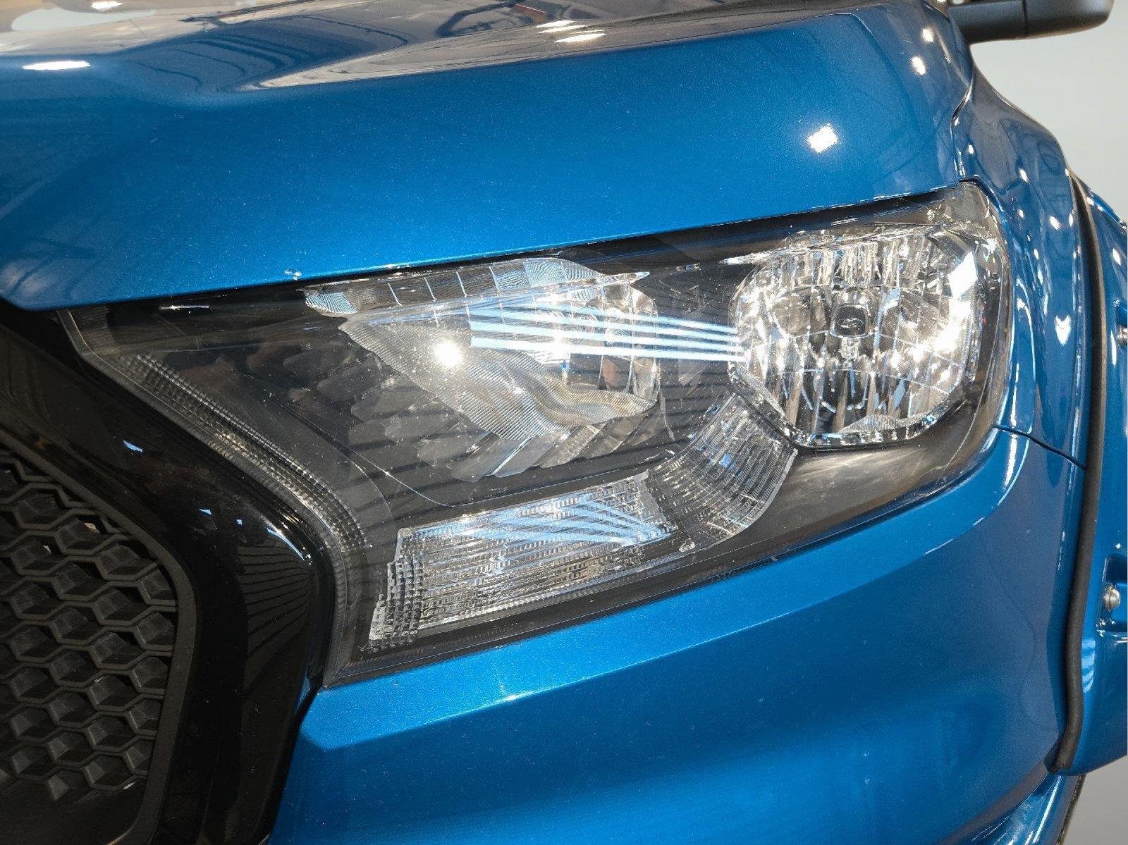 Used 2022 Velocity Blue Ford XLT image 46