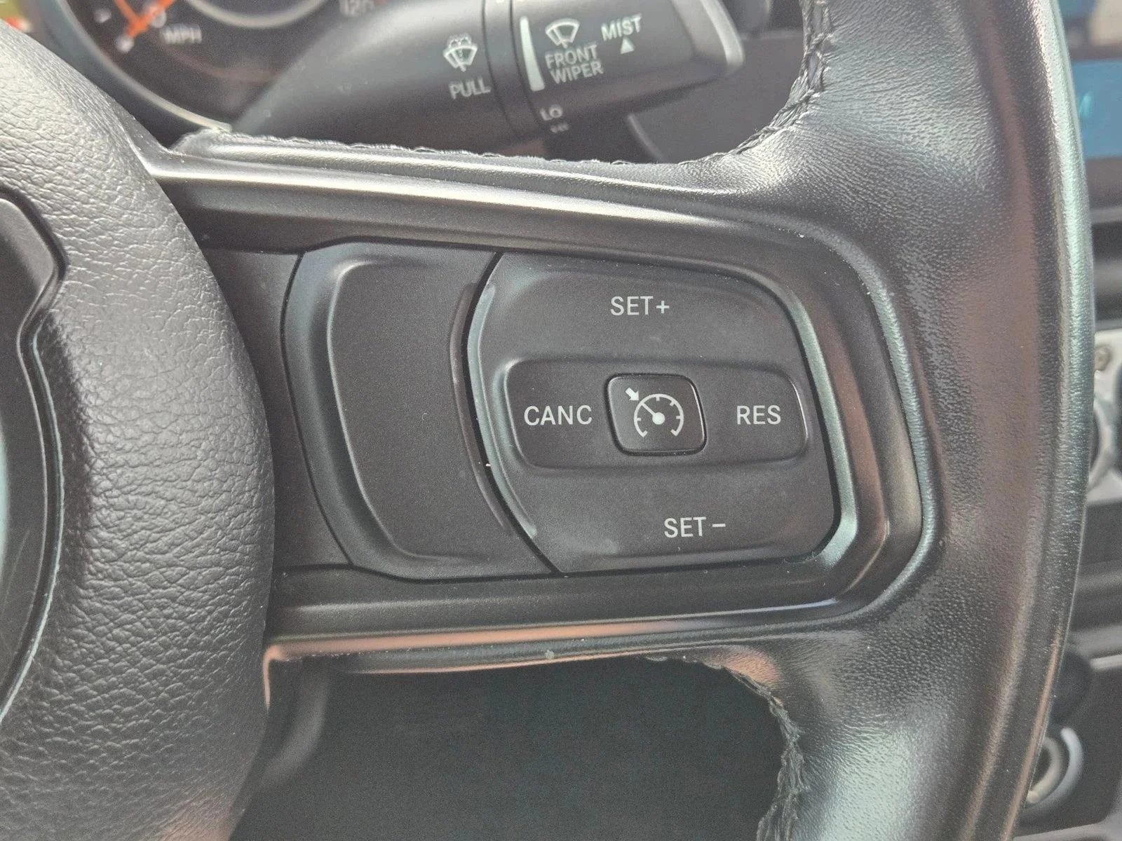 Used 2020 Gobi Clearcoat Jeep Sport S image 19