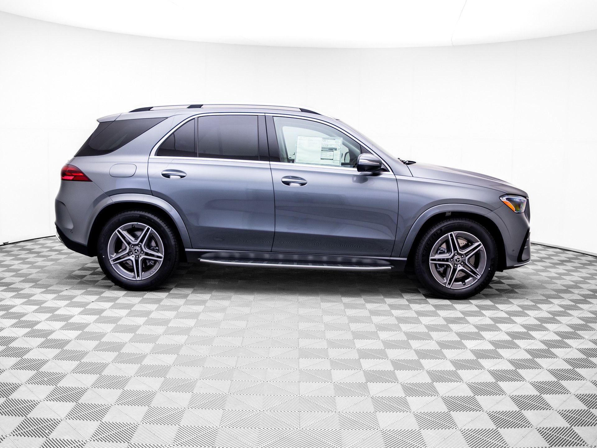 New 2026 Selenite Grey Metallic Mercedes-Benz GLE 450 image 6